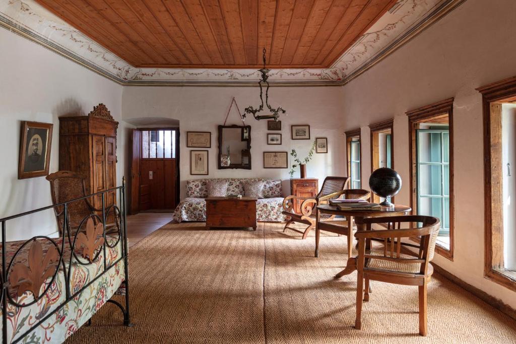 Bratsera Hotel